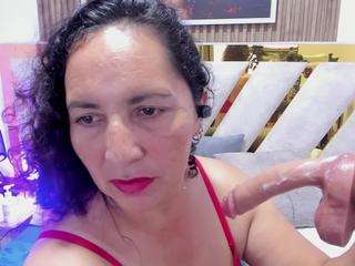luna-naughty1
