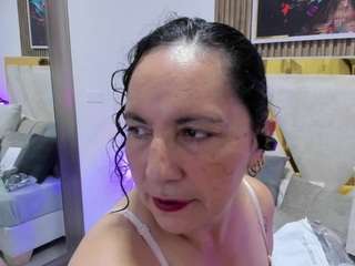 luna-naughty1