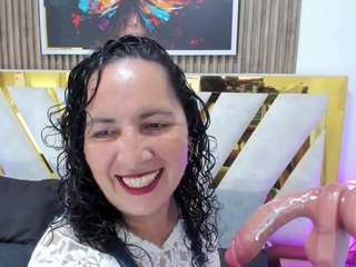 luna-naughty1