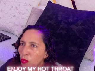 luna-naughty1