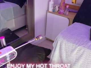 luna-naughty1