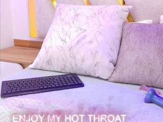 luna-naughty1