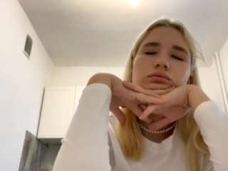 margartwomeldorf... Live Webcam on CamSoda