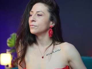 rubyrosa's CamSoda show and profile