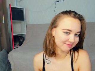 vernitabelluomin... Live Webcam on CamSoda