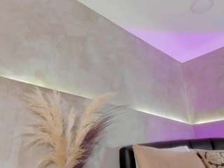 nicolettee1 Live Webcam on CamSoda
