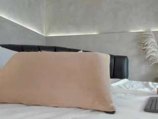 nicolettee1 webcam