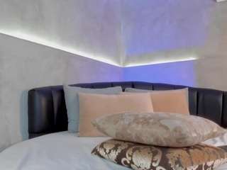 nicolettee1 Live Webcam on CamSoda