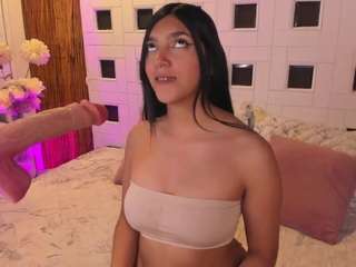 daaphnee1 webcam model