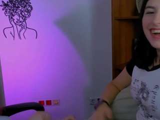 emily-fine Live Webcam on CamSoda