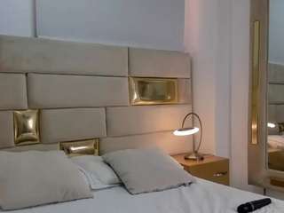 leslycutee Live Webcam on CamSoda