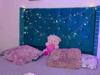  lillypeach23 chat room