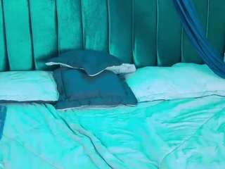 maylu-fox Live Webcam on CamSoda