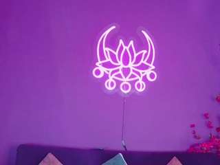 maylu-fox Live Webcam on CamSoda