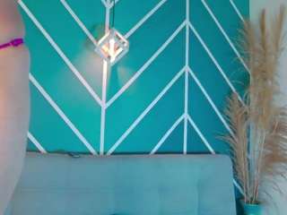 maylu-fox's CamSoda show and profile