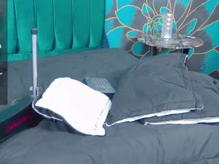 maylu-fox Brown live webcam