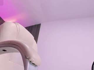 MelodyStone live cam preview