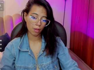raven-stonee webcam model