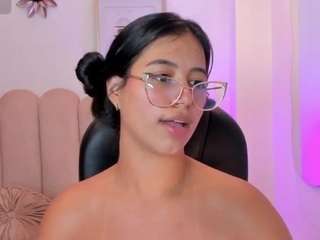 raven-stonee live cam profile