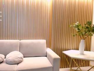 le modèle veronicablue est en webcam porno dans un show sur le site camsoda, il possède les tags suivants: black hair,brown eyes,deepthroat,dirty talk,fingering,handjob,nipple piercings,no drinking,no smoking,skinny,tiny tits,hd