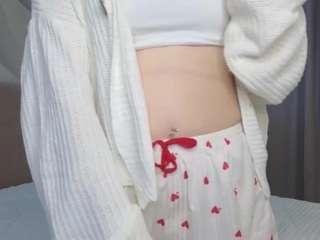 yeah-i-want's CamSoda show and profile