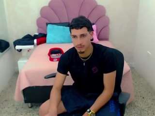 brayanhanssen Live Webcam on CamSoda