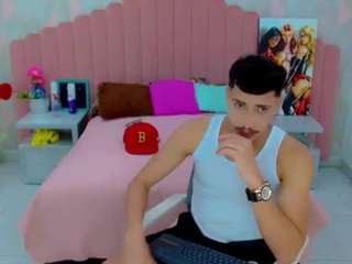 brayanhanssen Live Webcam on CamSoda