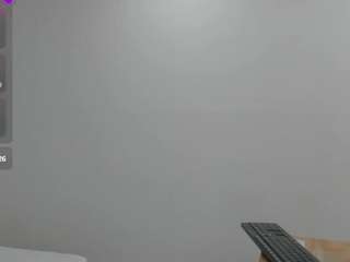 jade-evergreen Live Webcam on CamSoda