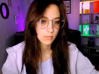 miss-ella1 Live Webcam on CamSoda