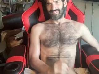 pupscritch's CamSoda show and profile