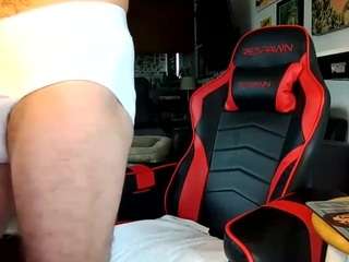 Acest model este live acum. pupscritch