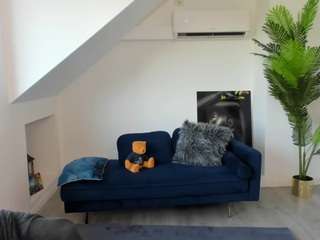 RanyaEvy live webcam show