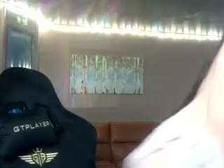 mavismable live webcam show