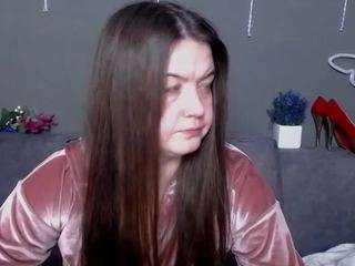 le modèle mavkacute est en webcam porno dans un show sur le site camsoda, il possède les tags suivants: anal toys,public,granny,ass bouncing,handjob,lingerie,naked,no drinking,no smoking,ohmibod,role play,foot fetish,scissoring,spank,squirter,strapon,strip,tattoos,teen 18,young adult
