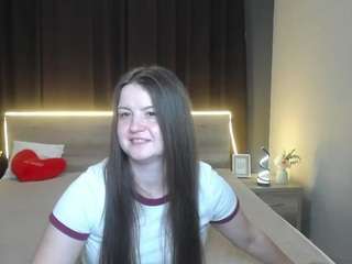 Live cam show with MavkaCute