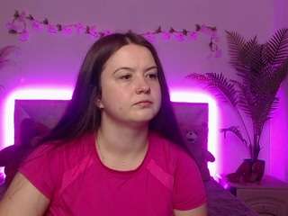 Live cam show with MavkaCute