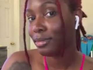 yoursecret1425 from CamSoda is Freechat