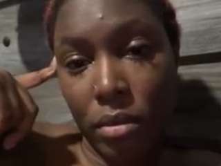 Live webcam model yoursecret1425 on Soda Cams