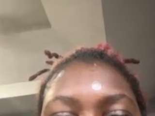 Live webcam model yoursecret1425 on Soda Cams