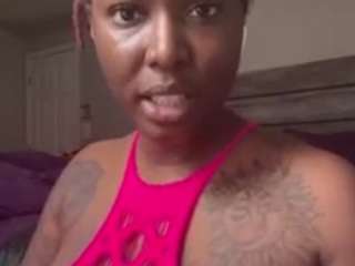 Live webcam model yoursecret1425 on Soda Cams