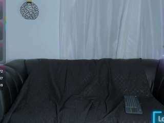  zou-quira chat room