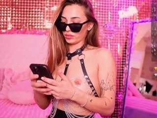 anyasky Live Webcam on CamSoda