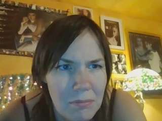 Pinkmoonboots - capable escort for a silly cam show pinkmoonboots from CamSoda