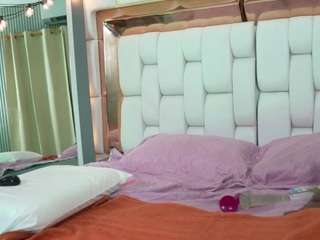 madisson022 live webcam show