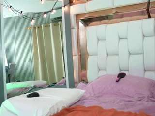 madisson022 live webcam show