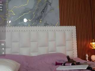 madisson022 live webcam show