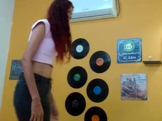 skinnyverus18 Live Webcam on CamSoda
