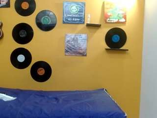 skinnyverus18 webcam