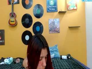 skinnyverus18's CamSoda show and profile