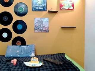 skinnyverus18 webcam